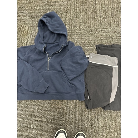 Lululemon Women's 32 Piece Mixed Lot. Sizes 4-12 Hoodies / Leggings /Shirts /bra - Picture 8 of 16